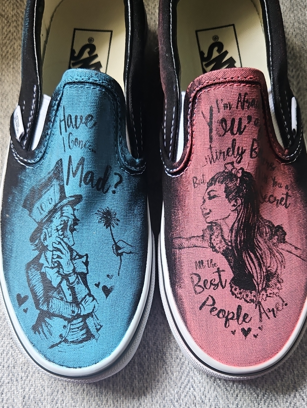 NWOT Vans Alice In Wonderland Slip-On Pair Blue & Red Canvas Sneakers 7W/5.5M - Picture 2 of 9